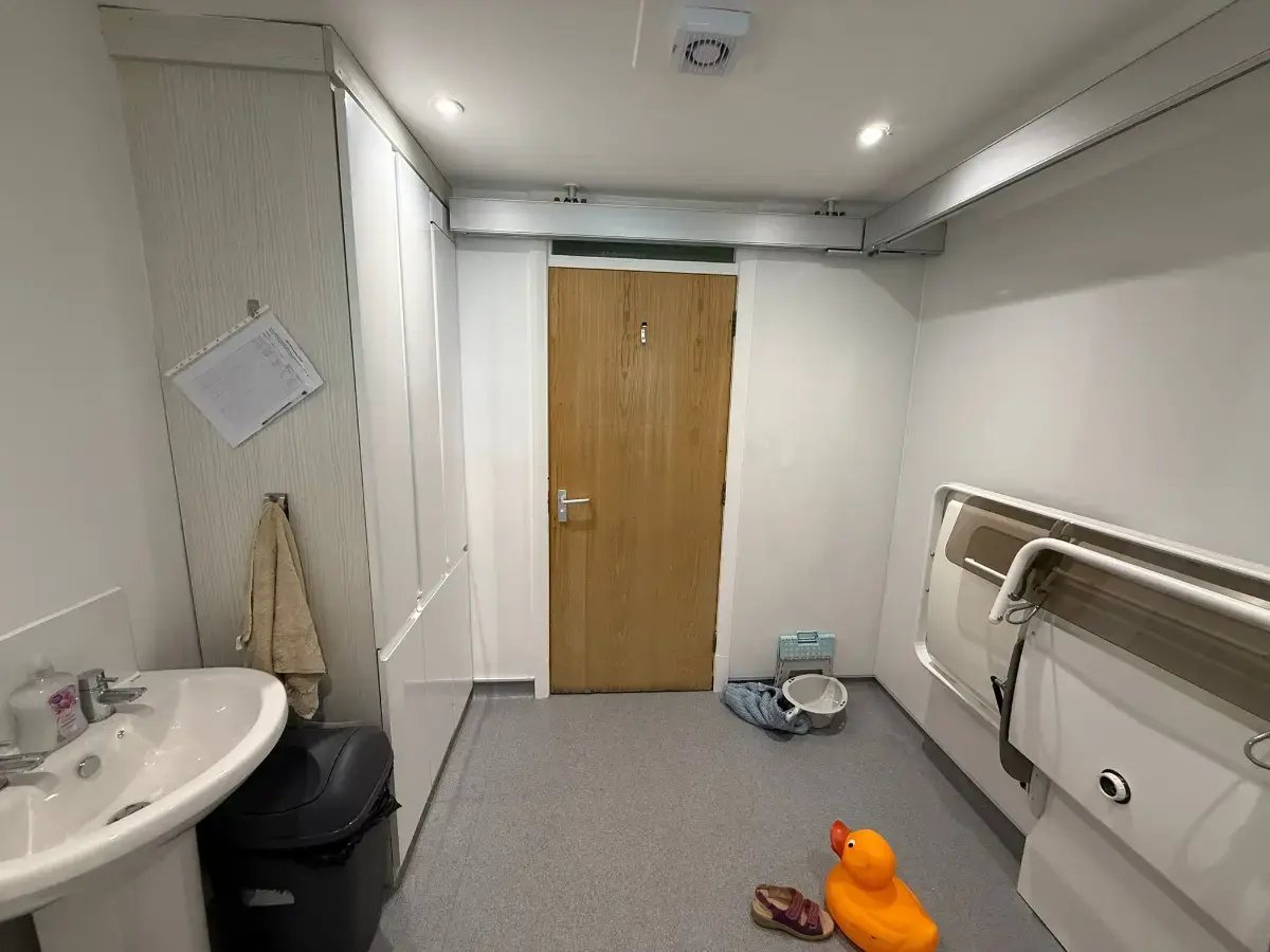 dbc-disabled-toliets-wetroom-7