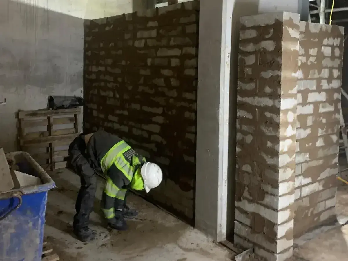 d-blackburn-contractors-leeds-becket-uni-26-1-1